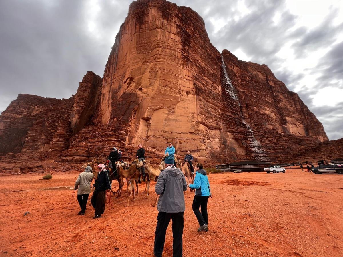 Wadi Rum Quiet Village Camp Екстер'єр фото