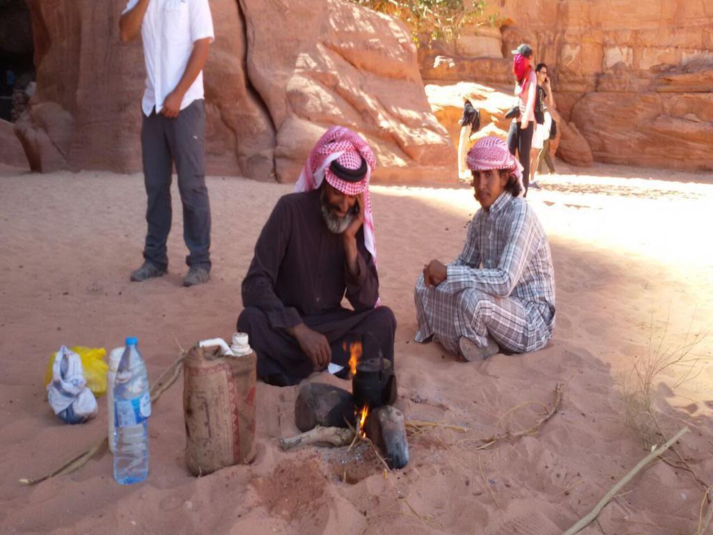 Wadi Rum Quiet Village Camp Екстер'єр фото