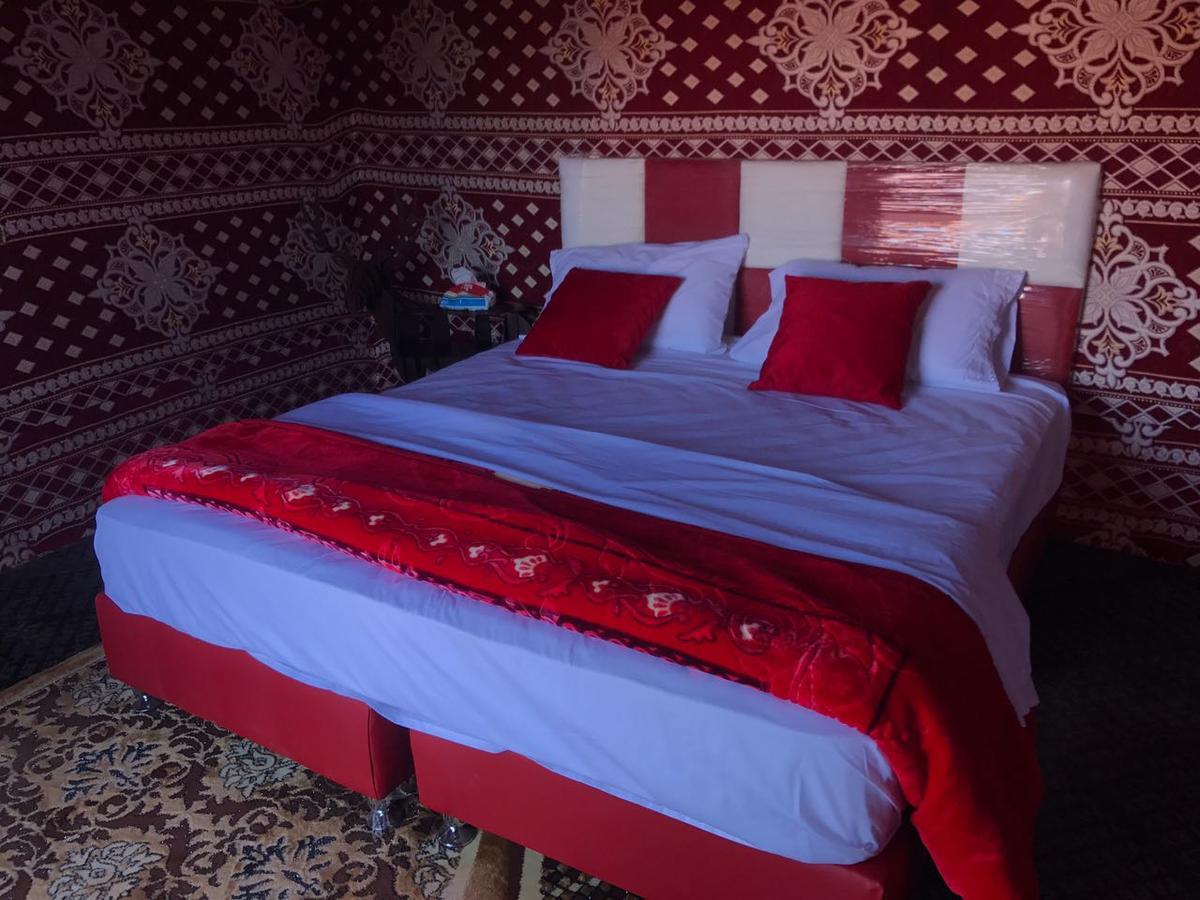 Wadi Rum Quiet Village Camp Екстер'єр фото