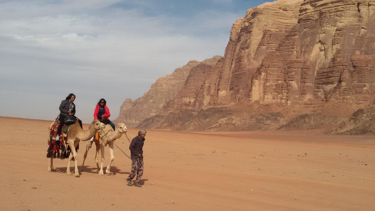 Wadi Rum Quiet Village Camp Екстер'єр фото