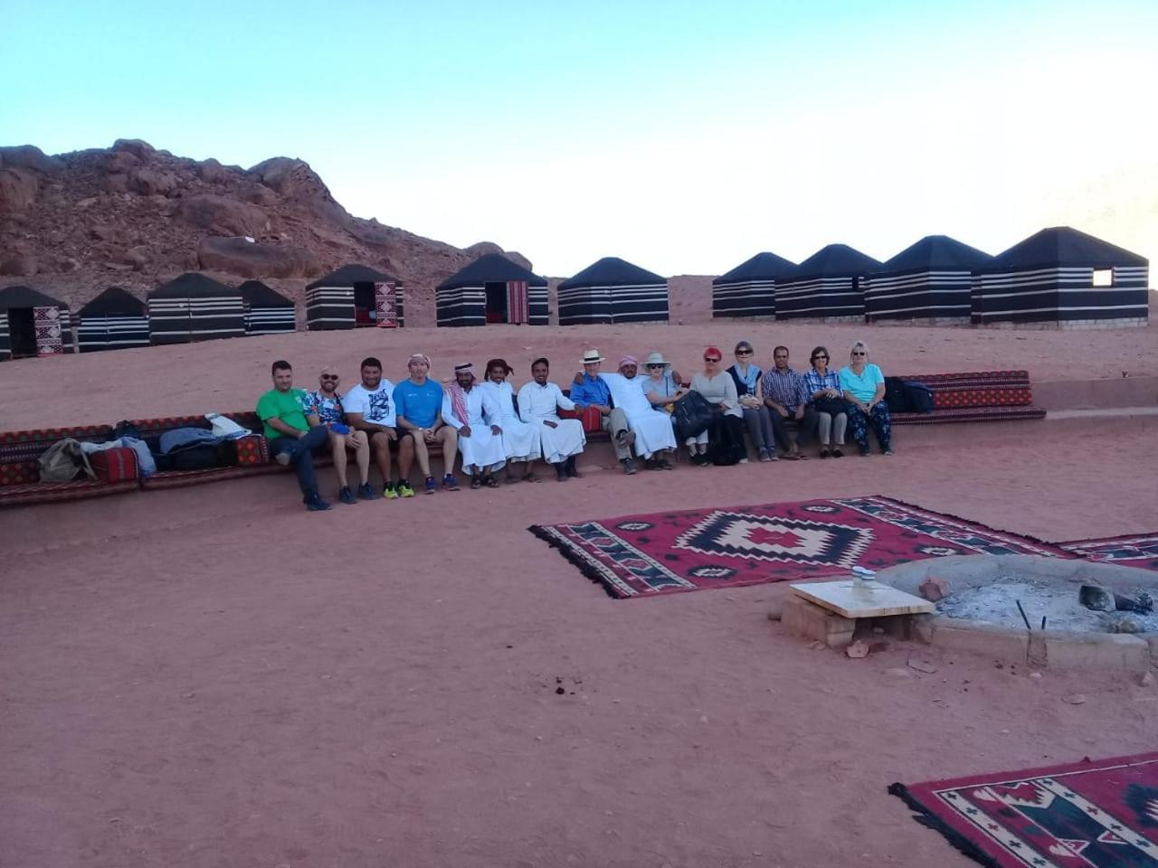 Wadi Rum Quiet Village Camp Екстер'єр фото