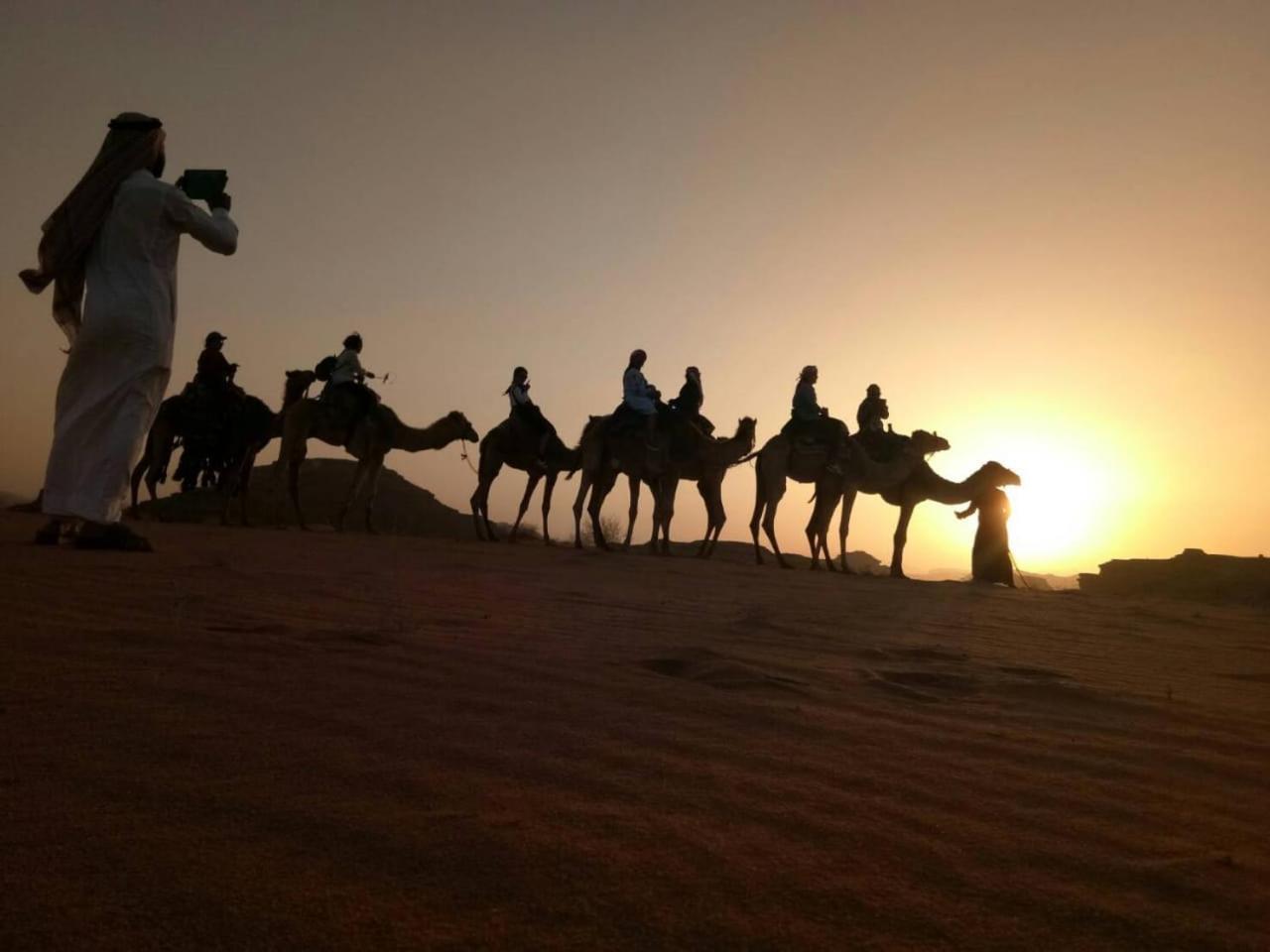 Wadi Rum Quiet Village Camp Екстер'єр фото